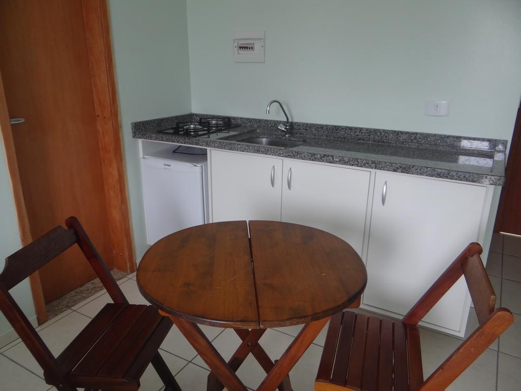 Апартаменти Residencial Studio Living Гуаратуба Номер фото